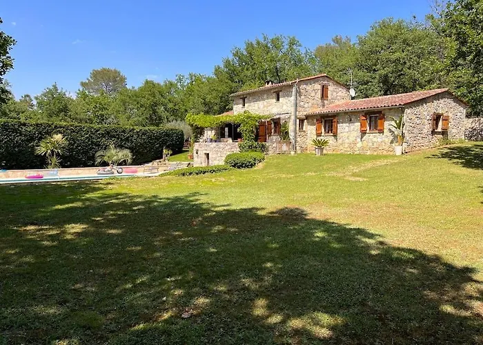 Magnifique villa en pierre au calme absolu